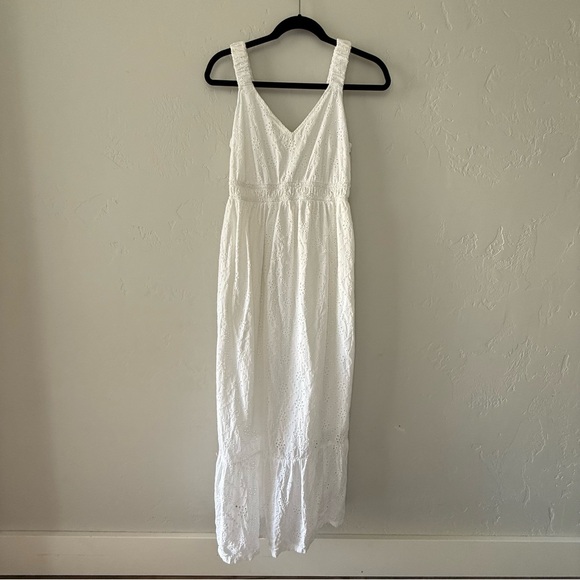 Isabel Maternity by Ingrid & Isabel Dresses & Skirts - Isabel Maternity 100% Cotton Eyelet Dress